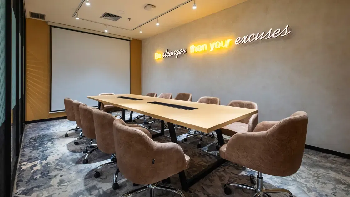 TheSima-2-meetingroom